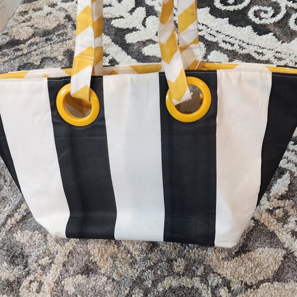 Chic Black and White Striped Tote with Yellow Highlights - Picture 5 of 6